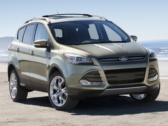 Ford Escape mới đắt hơn đời cũ 1.000 USD