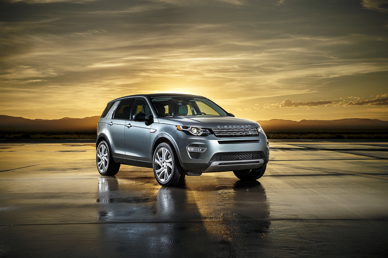 Land Rover trình làng Discovery Sport 2015