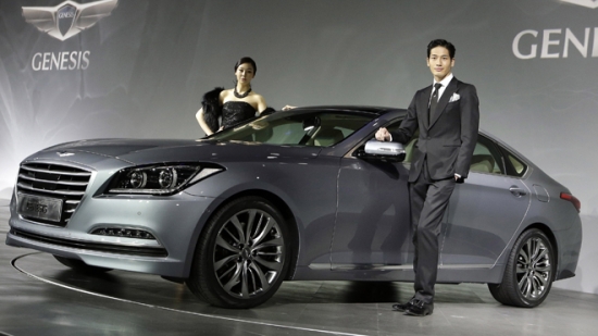 Hyundai Genesis thế hệ mới ra mắt với giá từ 44.000 USD