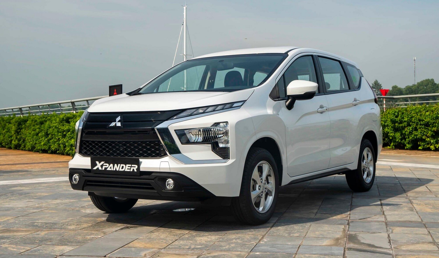 TOP 10 xe bán chạy nhất Việt Nam nửa đầu năm 2023: Vinh danh Toyota, Mitsubishi Xpander