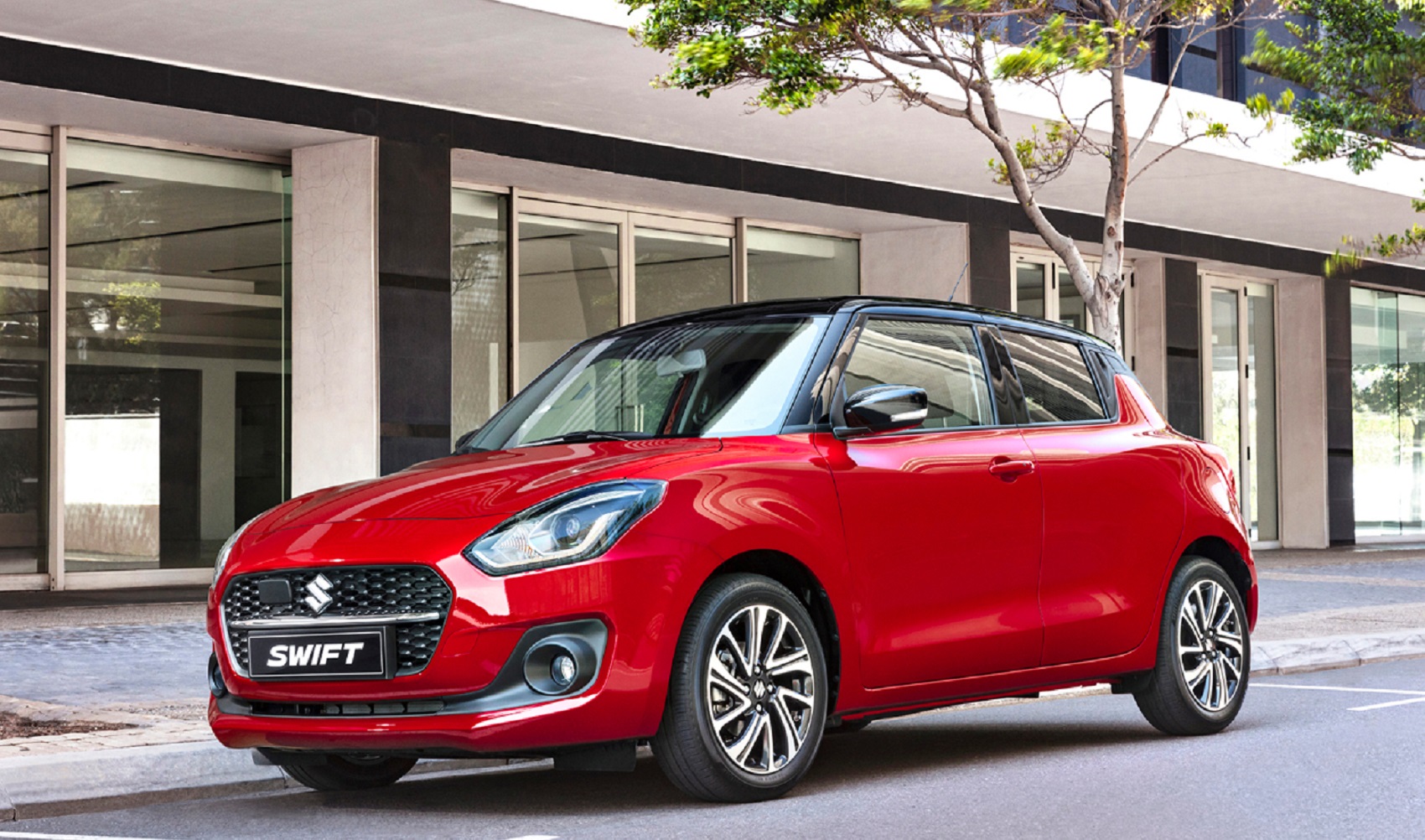 Xe Suzuki phủ bóng TOP 10 ô tô ít khách nhất tháng 7/2024