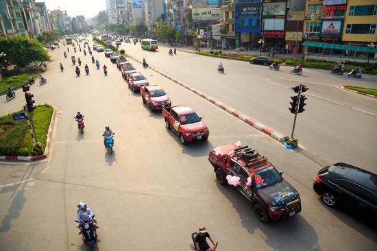 Rộn ràng đám cưới chỉ toàn xe bán tải-ảnh10