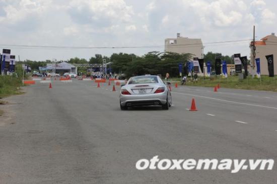 Mercedes-Benz khóa học lái xe 10