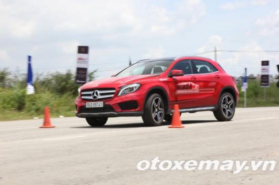 Mercedes-Benz khóa học lái xe 13