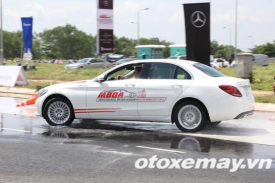 Mercedes-Benz khóa học lái xe 6