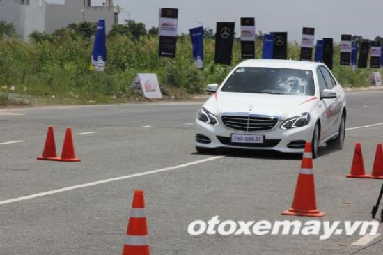 Mercedes-Benz khóa học lái xe 9