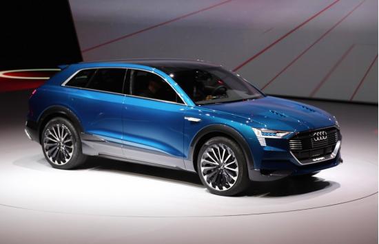 xe Audi e-tron Quattro Concept tại Triển lãm ô tô Frankfurt 2015