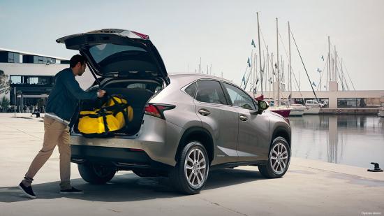 xe 2015 lexus nx 300h 2