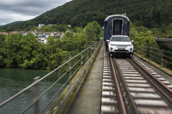 Xe Land Rover Discovery Sport 3