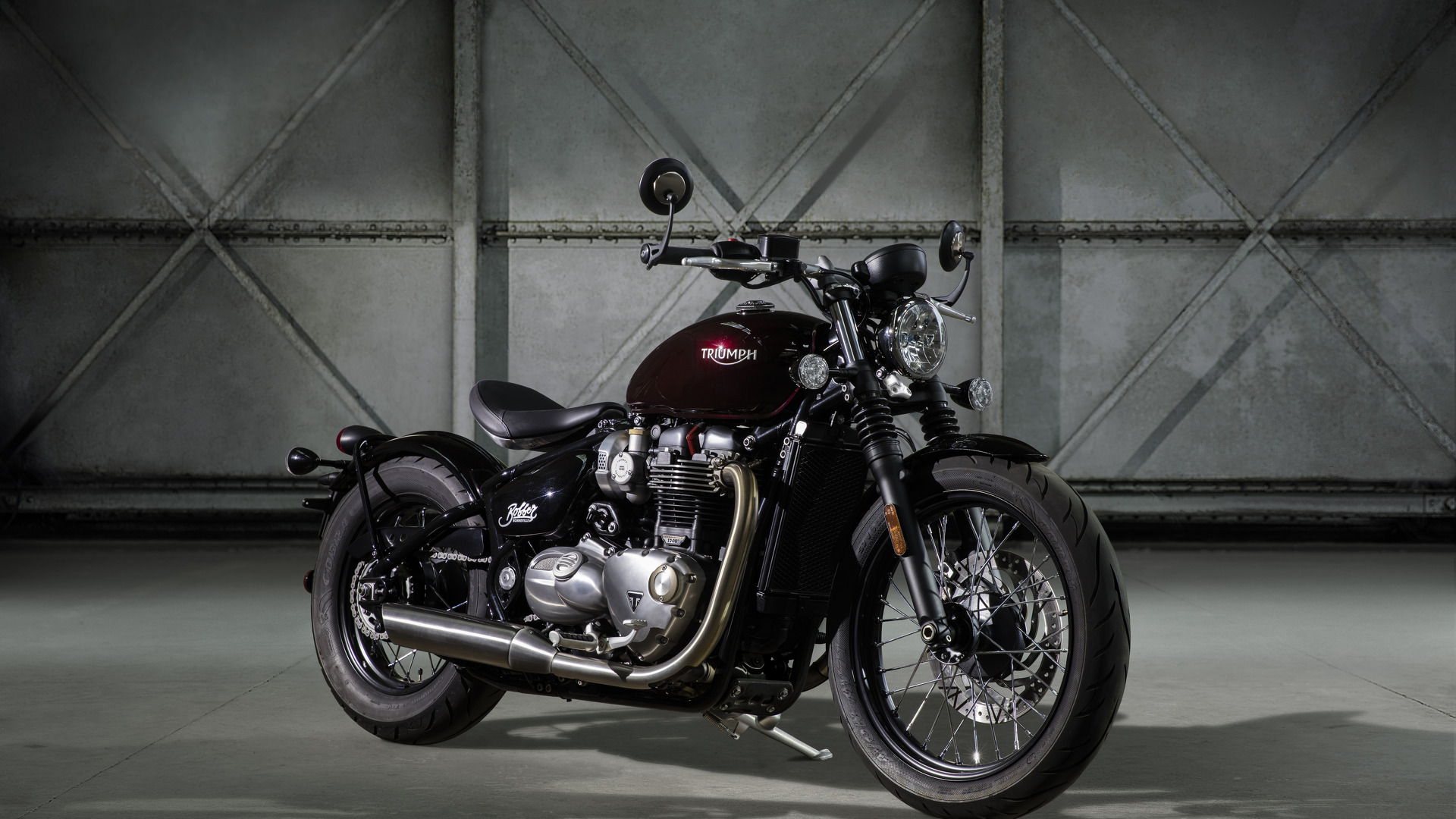 Triumph Bonneville Bobber 2017 tối giản nhưng mạnh mẽ