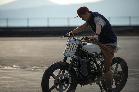 Xe độ Flat Tracker G 310 R 11