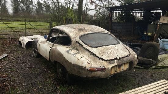 Xe cổ Jaguar E-Type Series 1 Fixed Coupe 1962 2