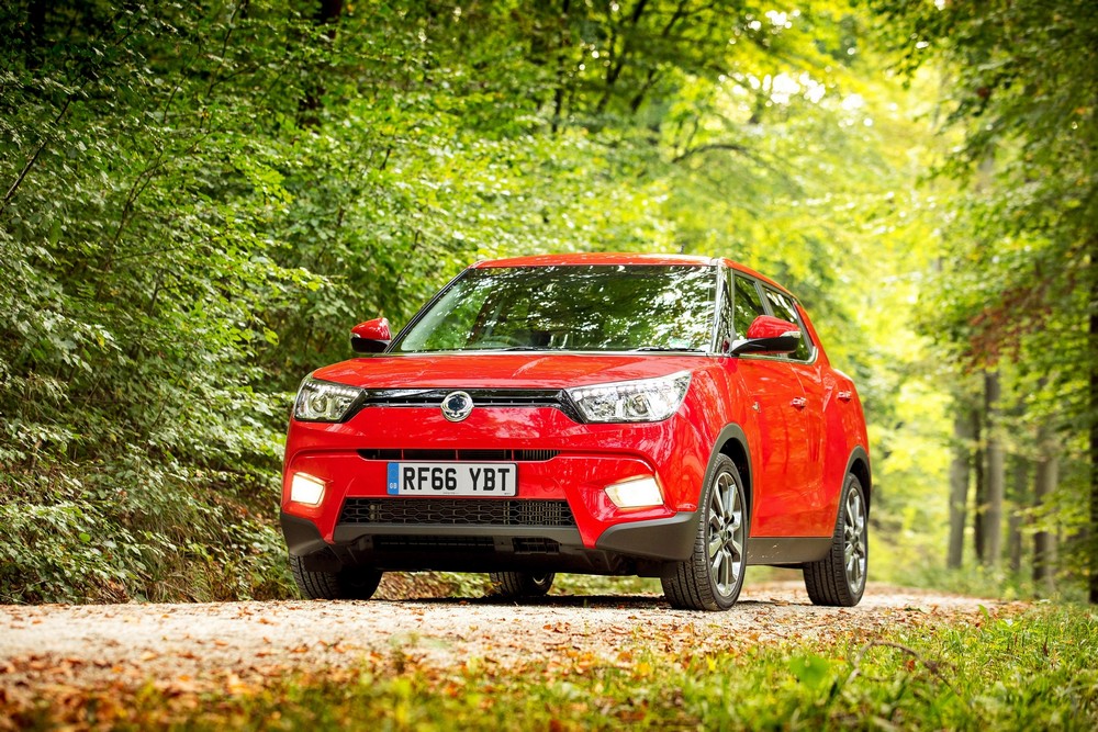 Xe Ssangyong Tivoli 15