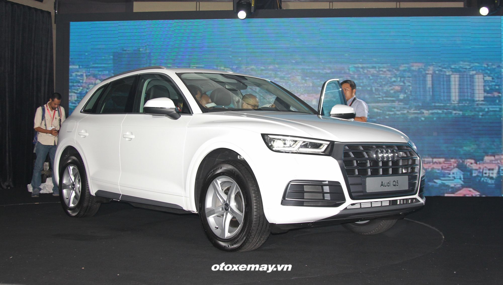 Audi Q5 tại Việt Nam bị triệu hồi để gia cố ốp chắn bùn bánh sau