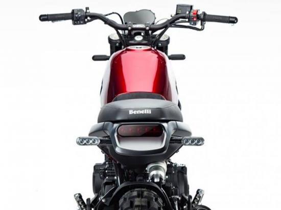 benelli-Scrambler Leoncino- anh3