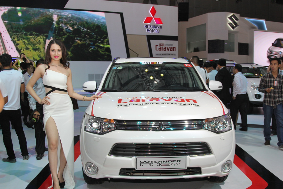 Mitsubishi tại Triển lãm ô tô Việt Nam 2015 anh 14