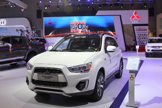 Mitsubishi tại Triển lãm ô tô Việt Nam 2015 1