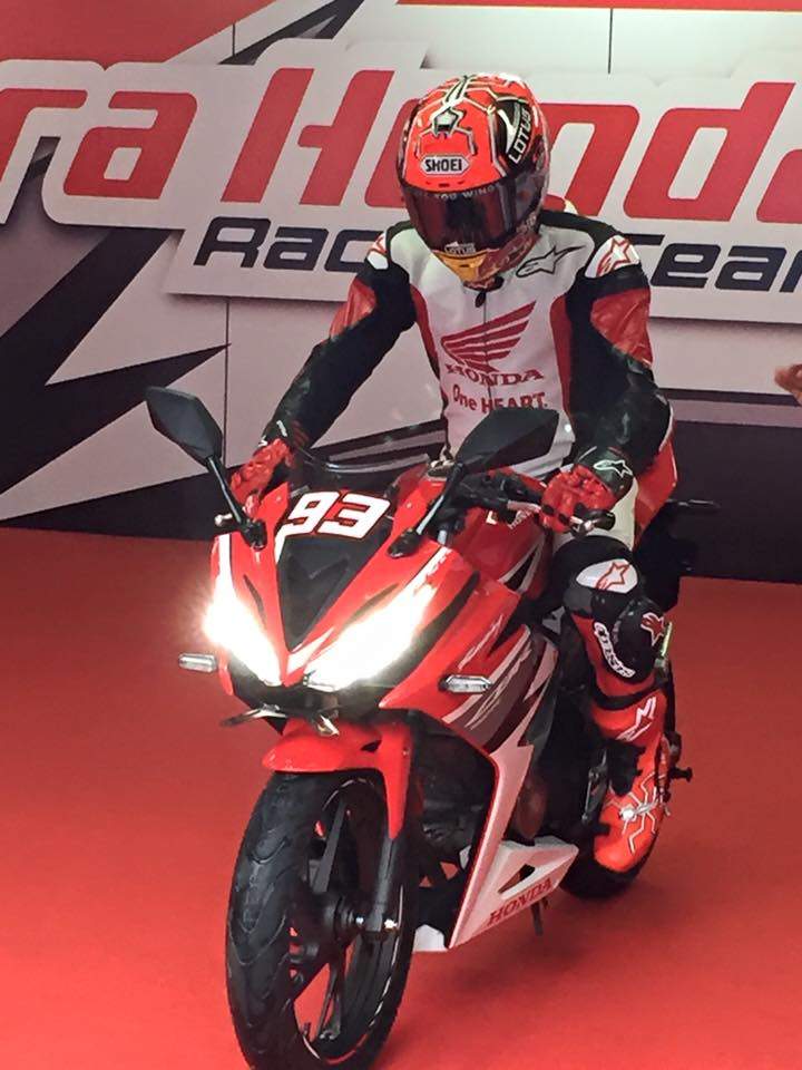 Honda CBR150R 2016 a4