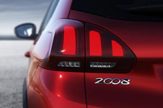 Peugeot 2008 bản nâng cấp 8