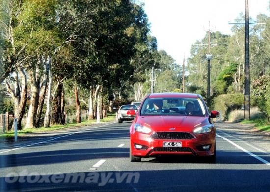 Đánh giá Ford Focus mới sắp về Việt Nam 15