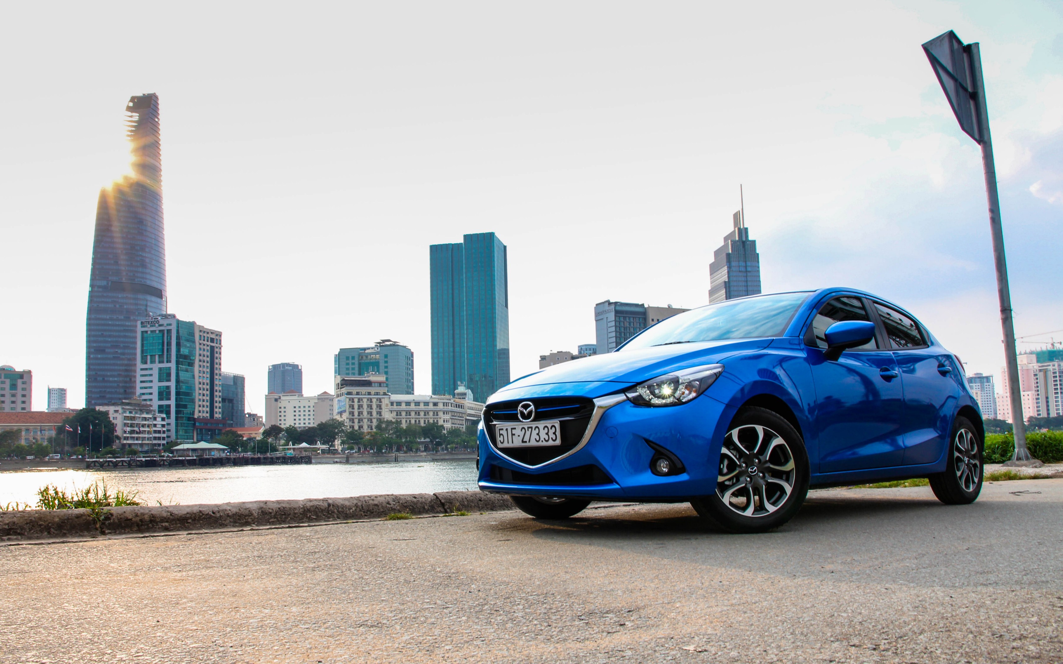 Mazda 3 2015 giảm giá 50 triệu đồng trong tháng 9