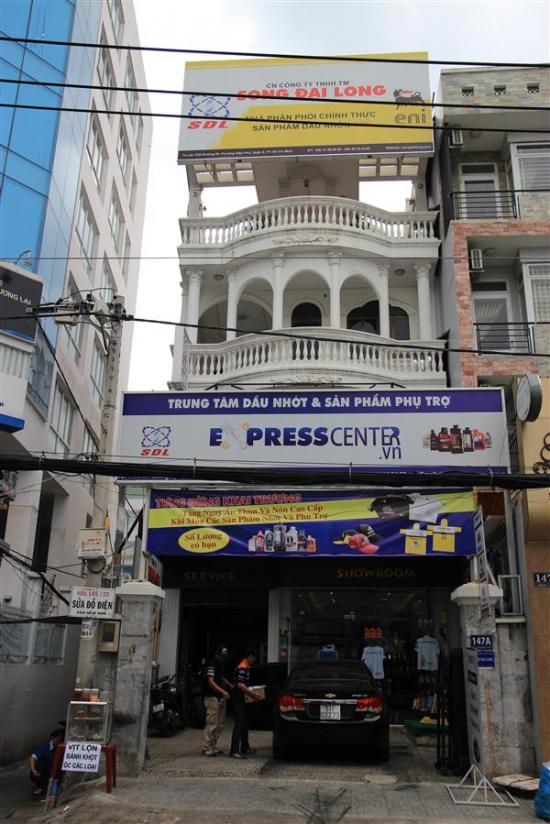 siêu thị dầu nhớt Expresscenter A4