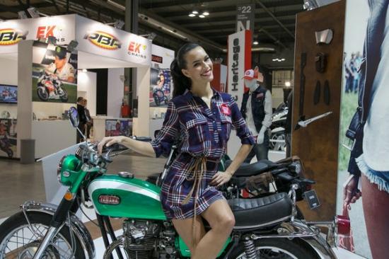 Dàn người mẫu tại EICMA 2015 A17