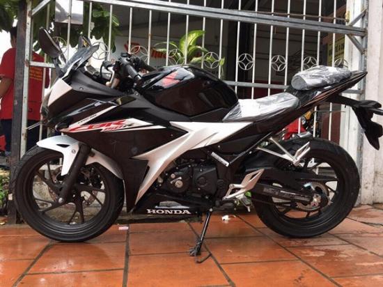 Honda CBR150R 2017 5