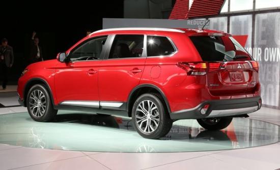 Mitsubishi Outlander a4