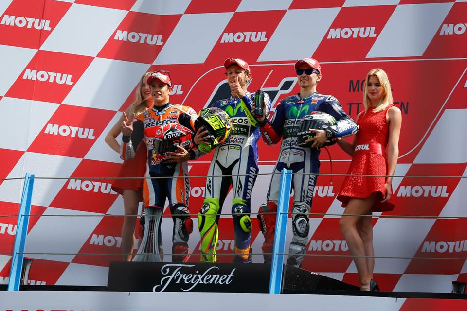 MotoGP 2015: Chiến thắng được quyết định ở góc cua cuối