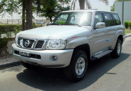 Mẫu Nissan Patrol 2005