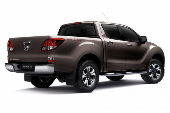 Mazda BT50 pro 2015 được nâng cấp nội/ngoại thất 2