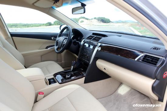 Trải nghiệm Toyota Camry 2015 23