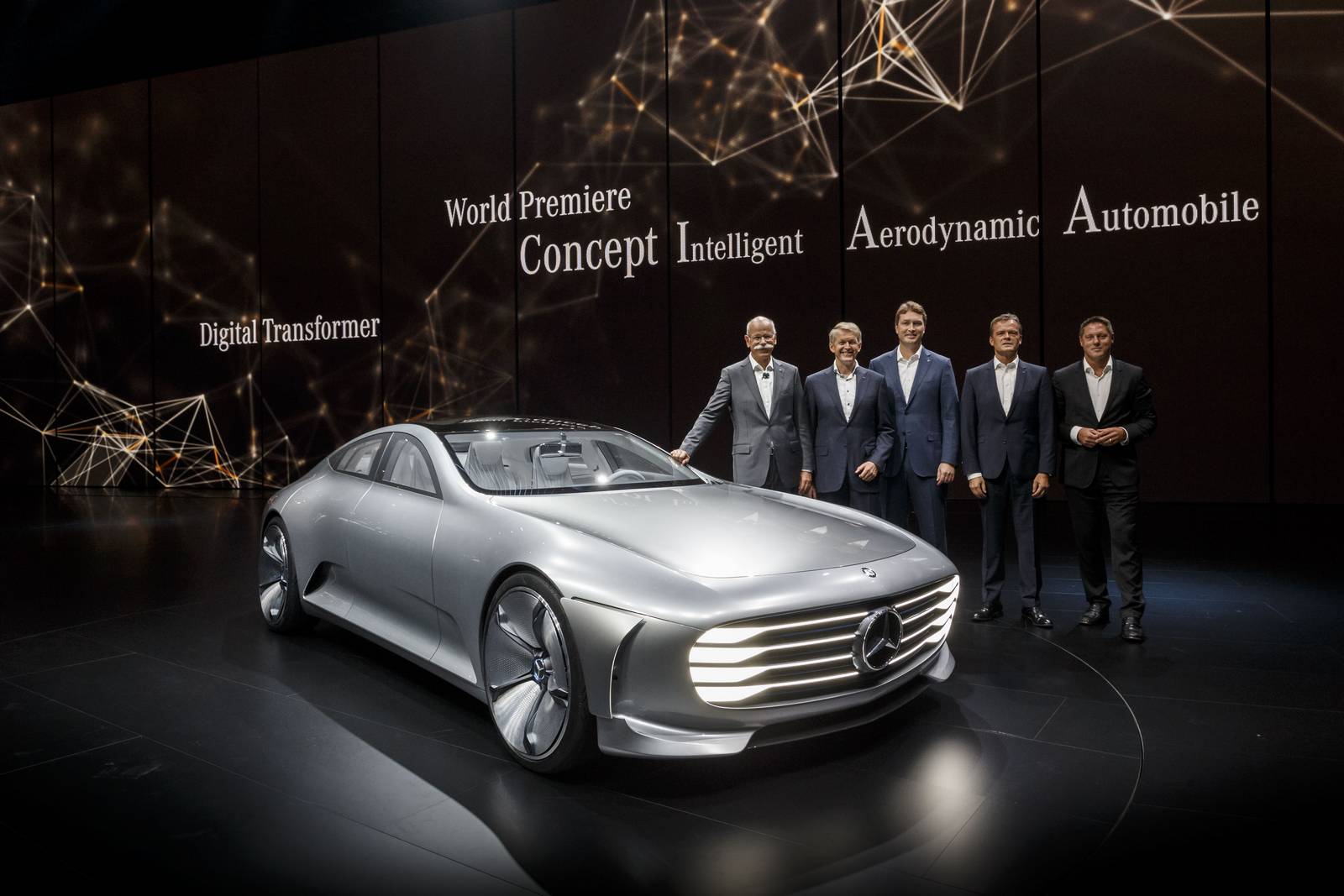 IAA 2015: Mercedes-Benz Concept IAA tối ưu khí động học