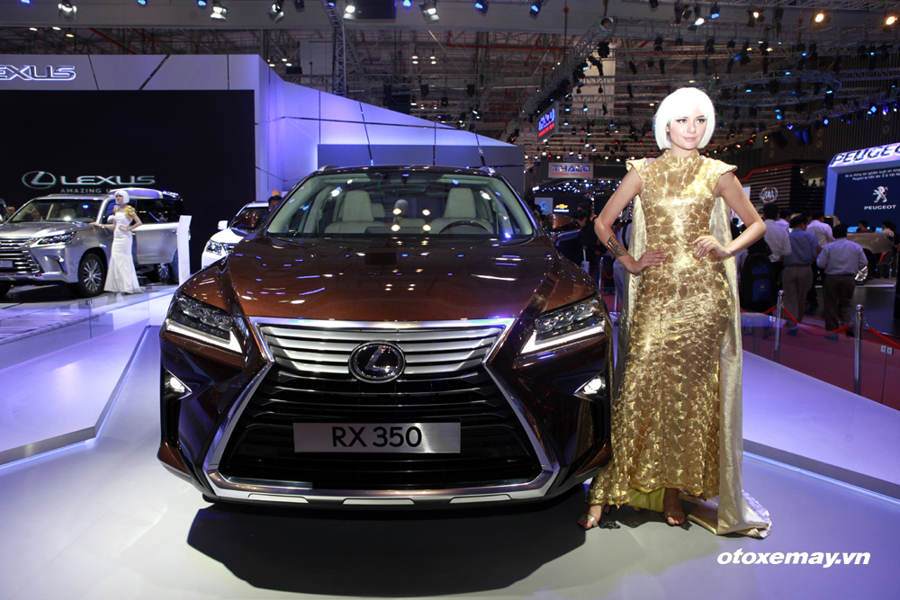 VMS 2015: "khám" hàng nóng Lexus RX350 2016 hút khách