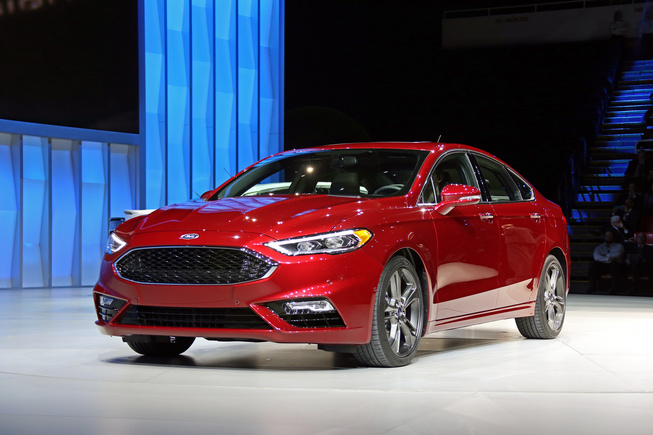 Ford Fusion 2017 chính thức ra mắt