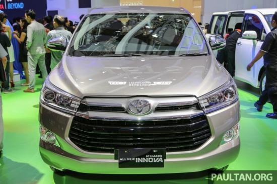 Toyota Innova thế hệ thứ 2