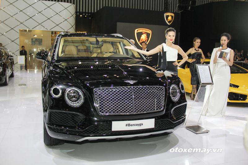 VIMS 2016: Bentayga “nổi trội” trong gian trưng bày của Bentley