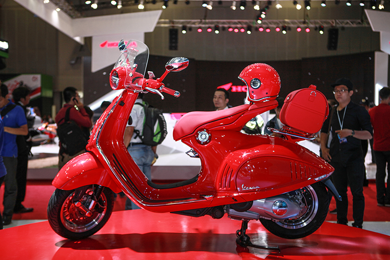 Vespa 946 RED rực chói tại VMCS 2017