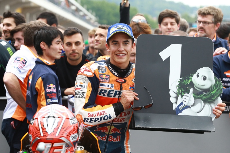 Chặng 9 MotoGP 2017: Đánh bại tay đua chủ nhà, Marquez lên ngôi vương tại Sachsenring