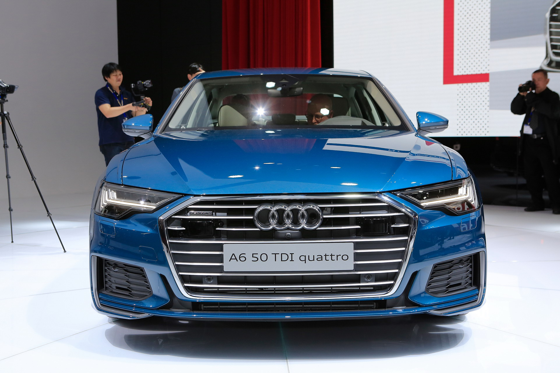 Cận cảnh Audi A6 mới tại triển lãm Geneva Motor Show 2018