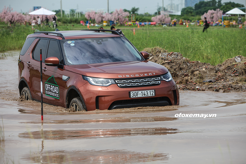 Land Rover Off-road Driving Experience – trải nghiệm off-road trên xe hạng sang