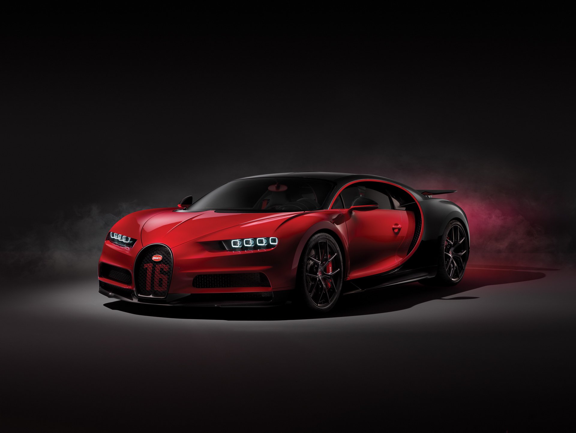 Bugatti Chiron Divo được bán với giá khoảng 6 triệu USD ?