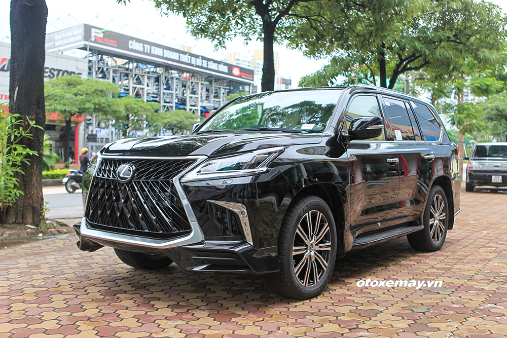 Chi tiết phiên bản 4 chỗ của dòng Lexus LX570 SuperSport 2018