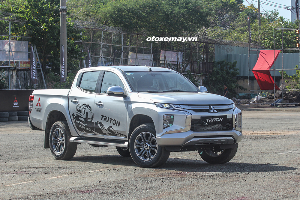 Mitsubishi Triton hoàn toàn mới có giá cao nhất 818,5 triệu đồng