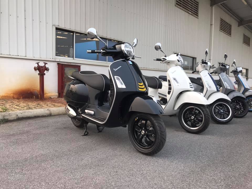 Vespa GTS 300 SuperTech 2019 bất ngờ xuất hiện tại Việt Nam