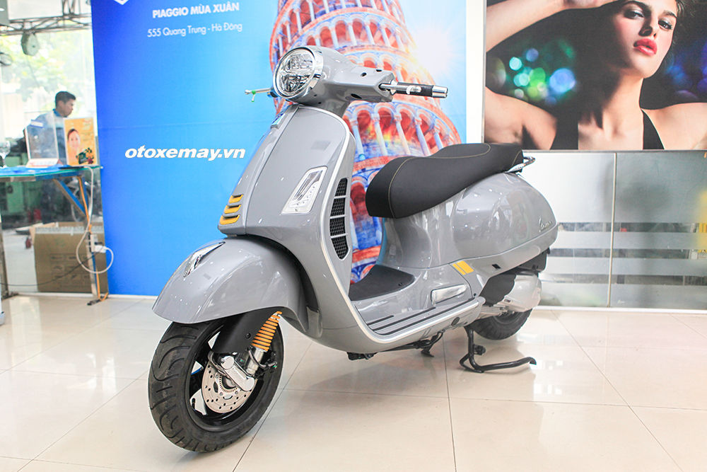 Cận cảnh Vespa GTS Super Tech 300 HP.E giá 155 triệu tại VN