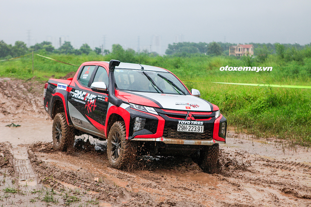 Cận cảnh chiếc xe Triton mà RacingAKA sẽ sử dụng tại giải Asia Cross Country Rally