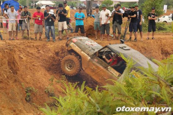 VOC 2015: Những pha offroad “cháy máy” ở ngày thi thứ 2 anh 7