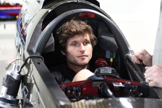 GuyMartin-dua-o-Bonnevile-pha-ki-luc-toc-do_1